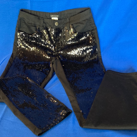 Venus - Picture 1 of 3